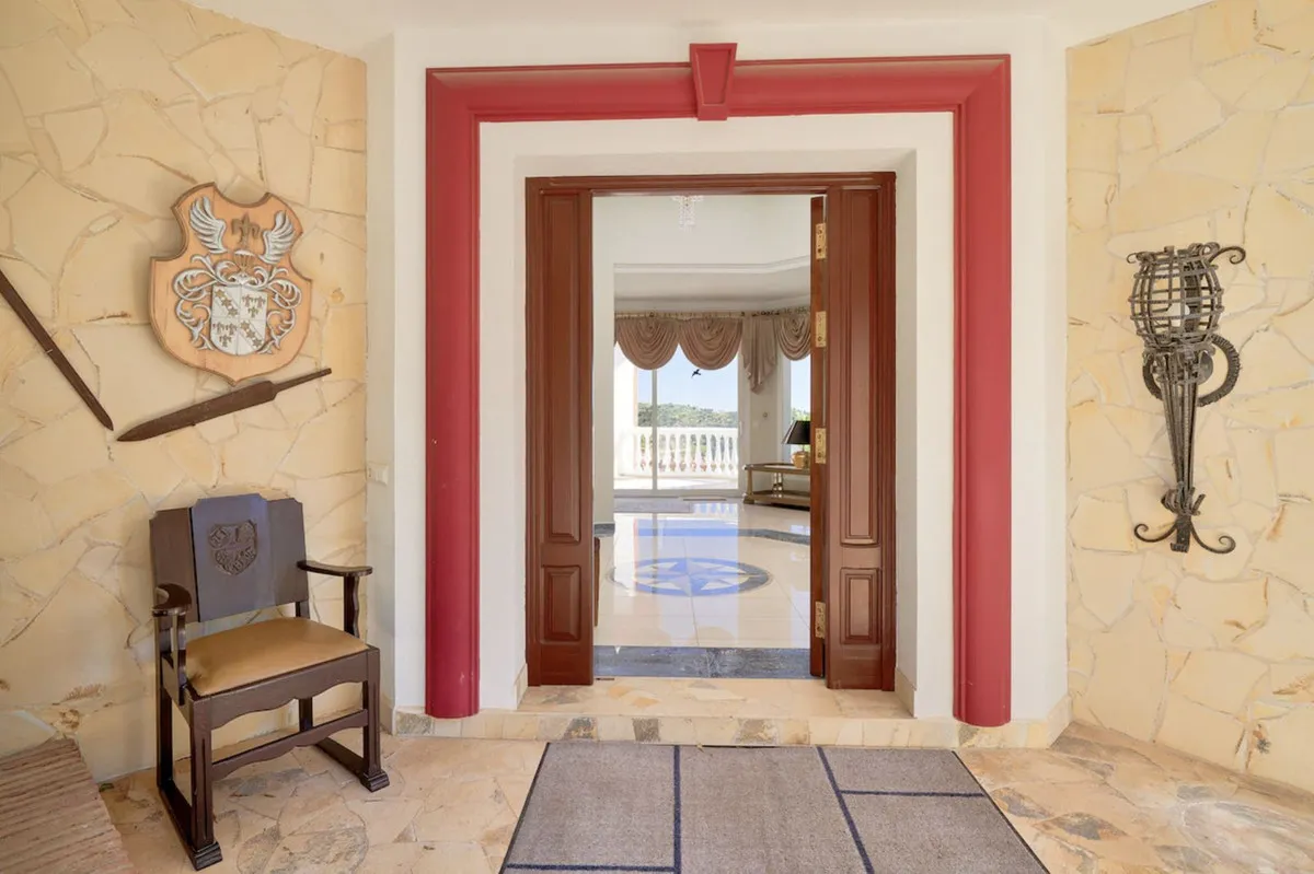 22331762-20a9-4873-8f42-d8889c7b3a5a