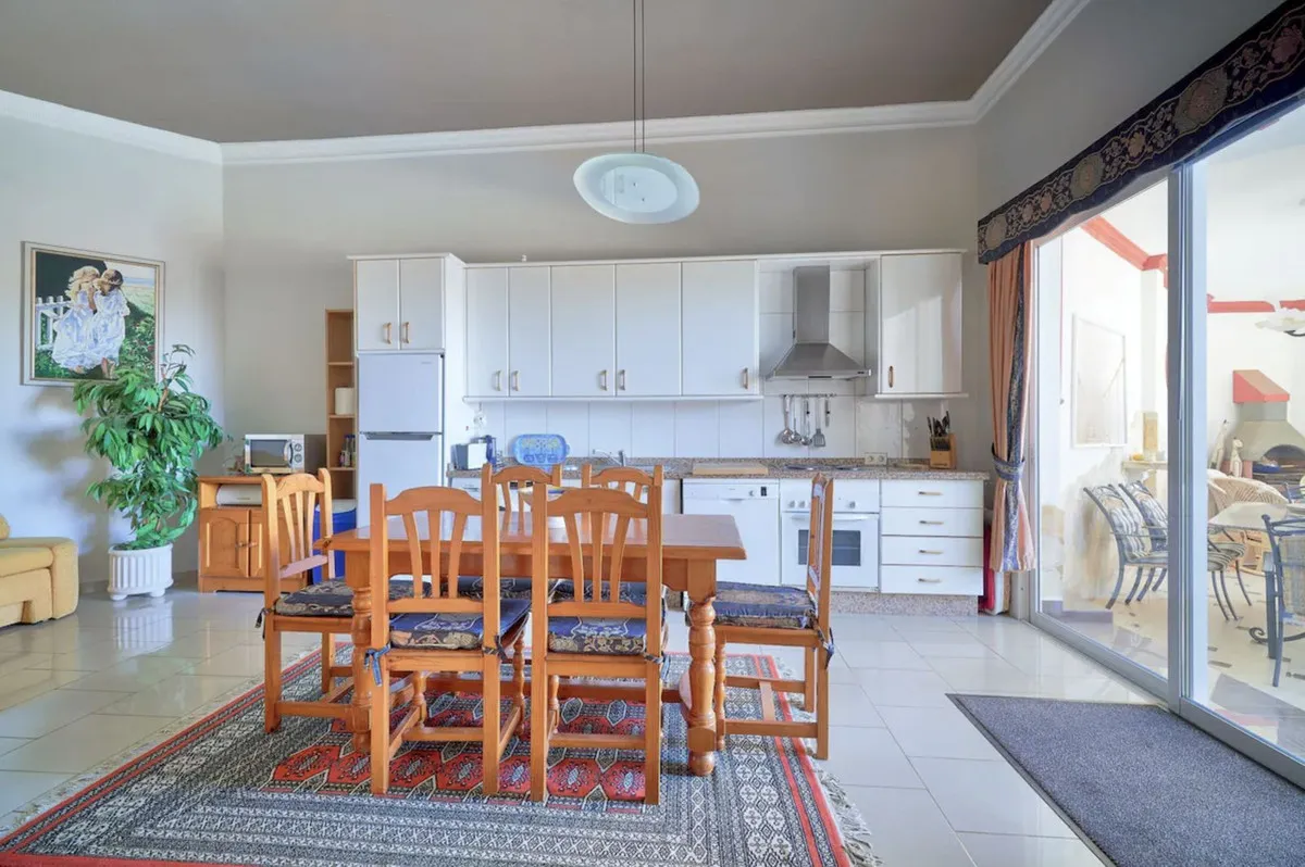 3312bc01-4b61-4da3-8e21-01ac0c0c3328