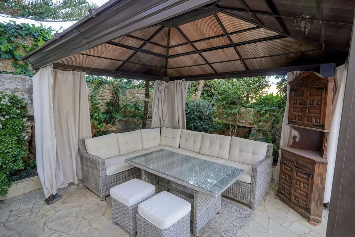 6e87b93c-90eb-421d-8d69-4c8430cbdaa4