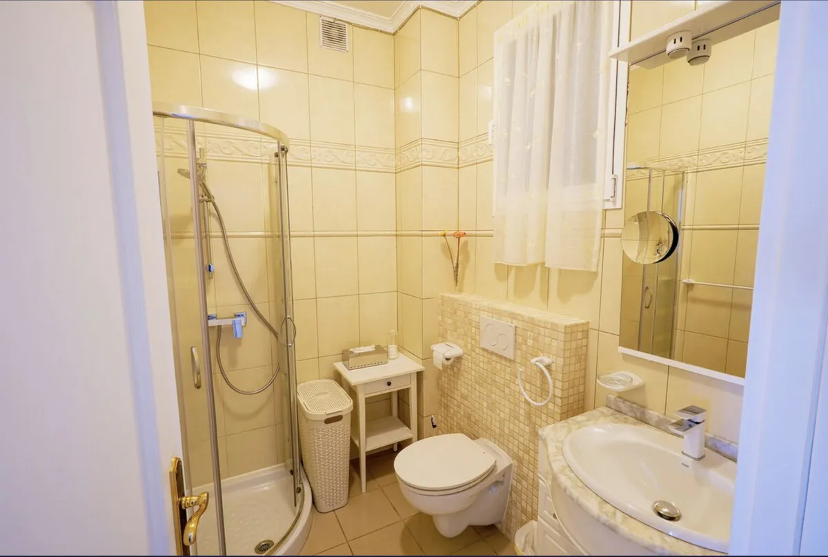 a0ead241-e302-468b-9264-84fe964bc8f4