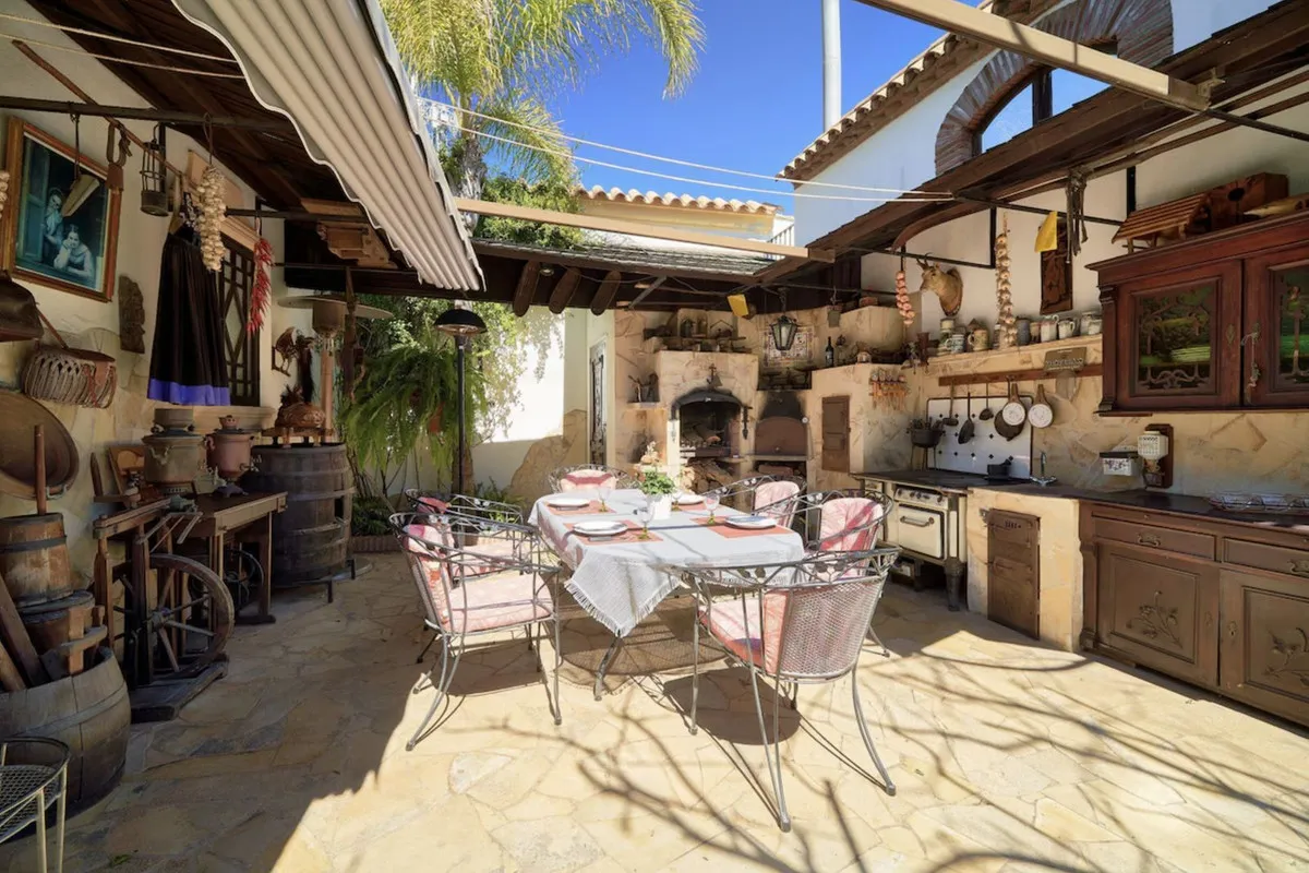 a857a6ed-7f37-4f16-889a-d373157fc9a3