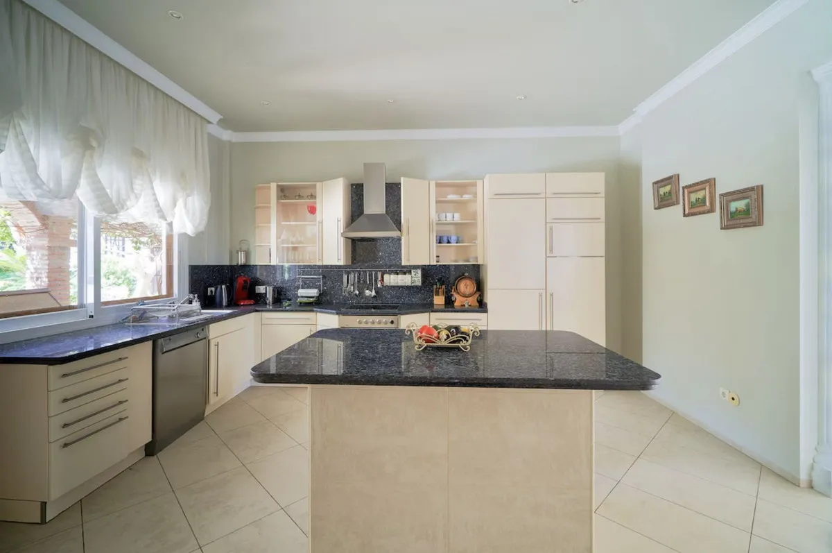 ea487849-f3c8-4477-bddf-2138091131d1