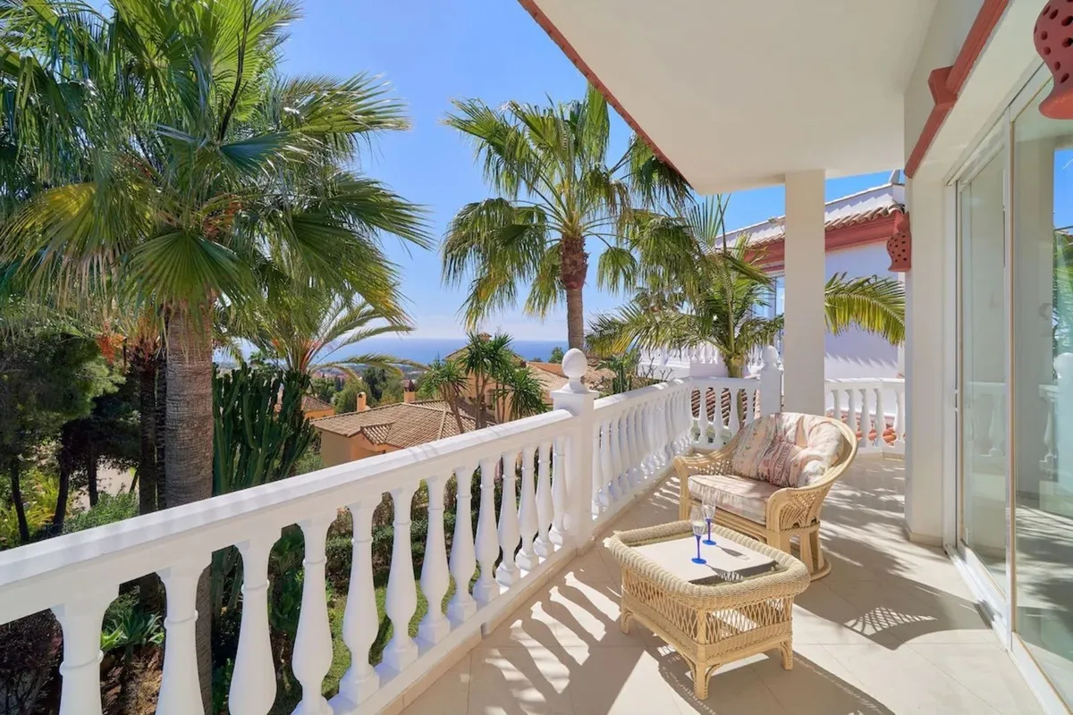 203a7ee9-7e4f-4273-95ee-e06d06d306f1