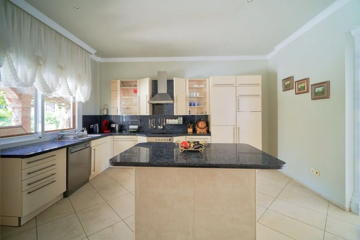 96b16c79-9f87-47dc-9600-3989ed55e89b