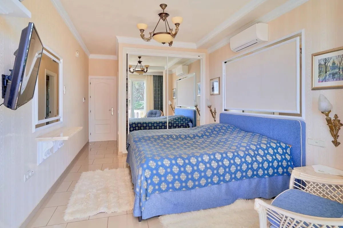 a08cd0cb-d587-4635-9a72-063ba457c47a