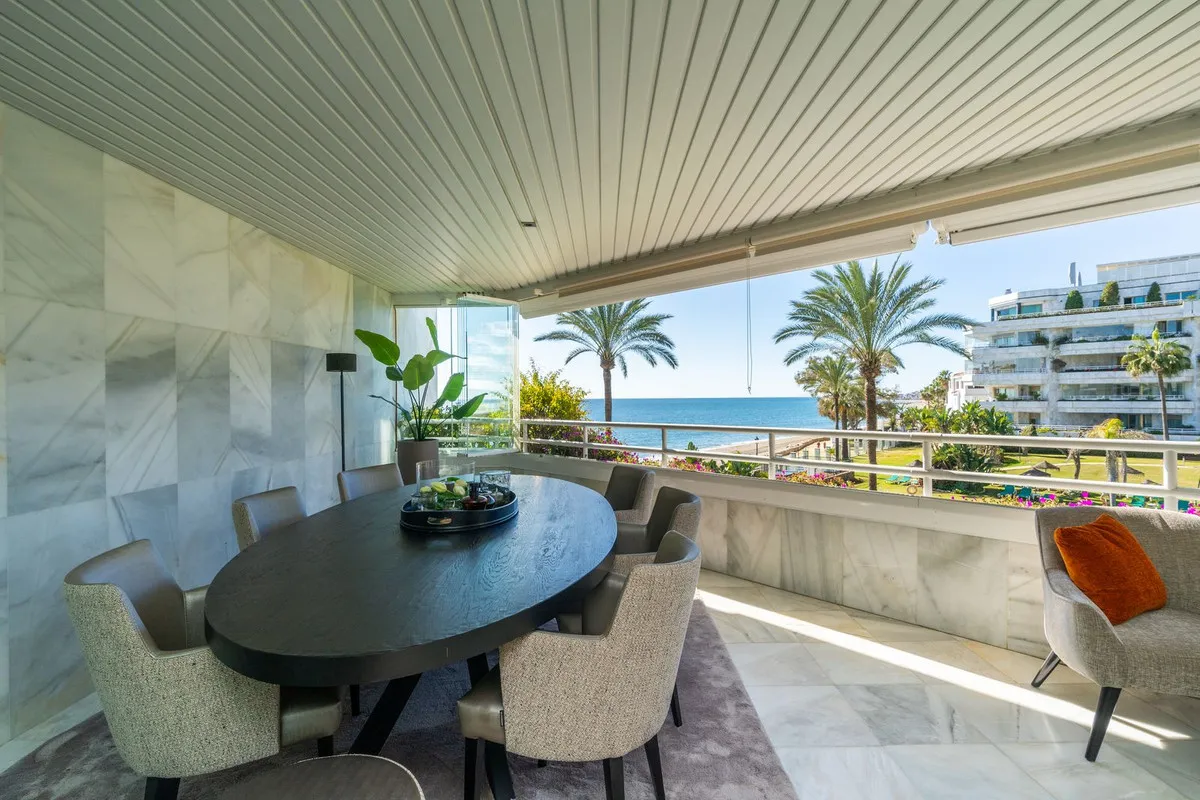 caa4e16e-5815-42c4-83d8-5dcd8ccc37ad