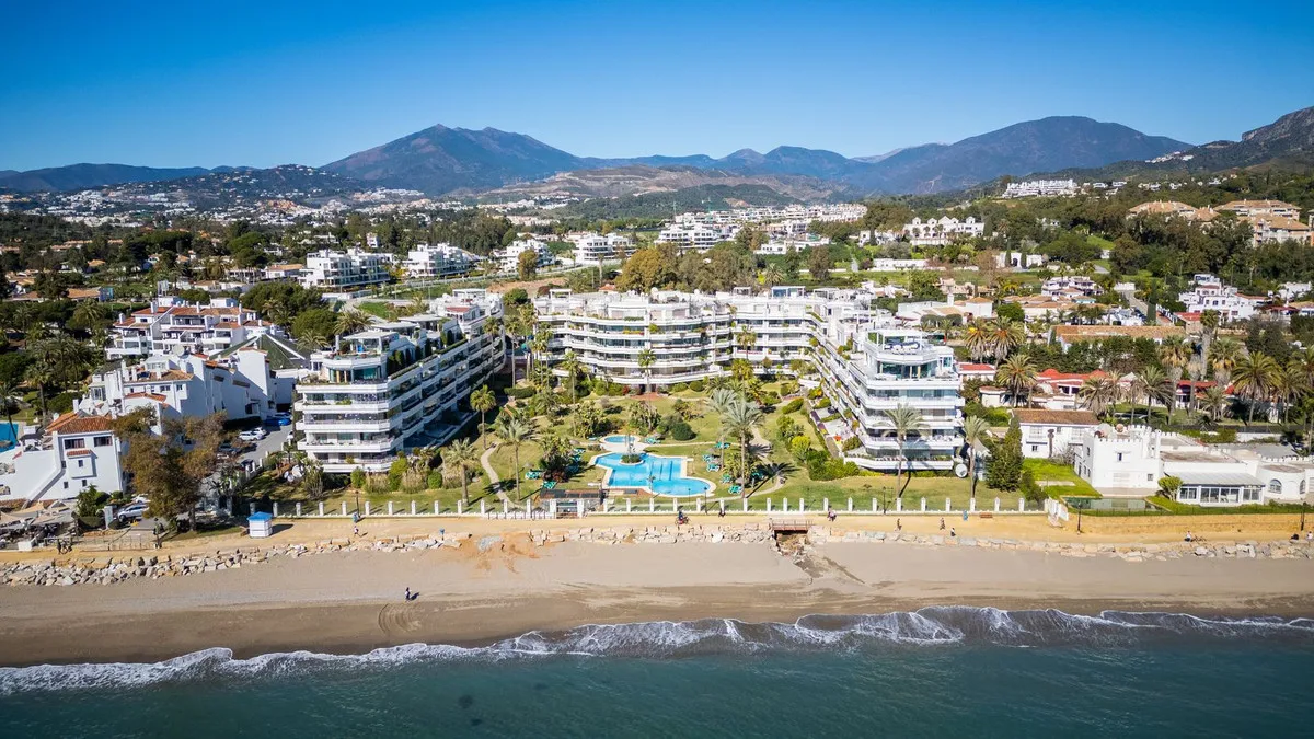 e82e7080-a20b-4df9-a7a1-645792037d28