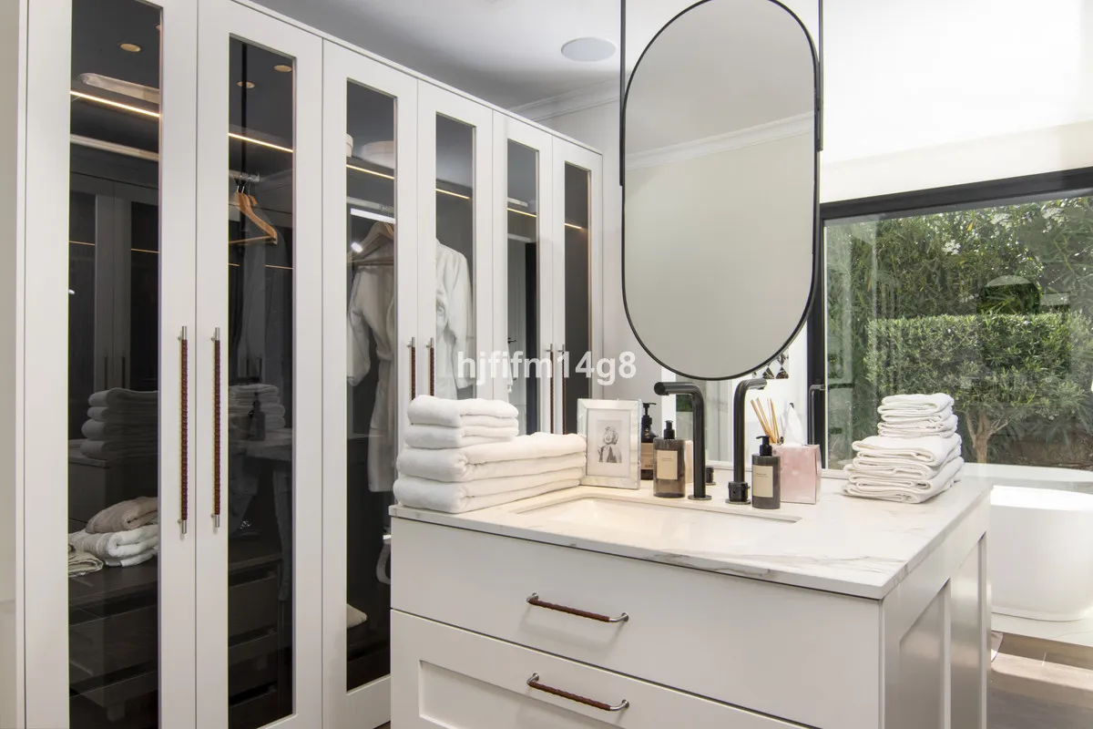 063097ee-0db3-497c-9387-6e46cb48a07a