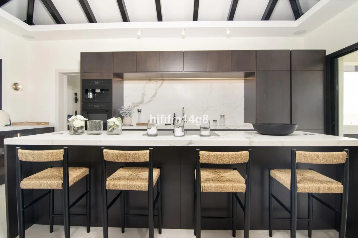 4251aafb-cbab-4629-9c34-6952c5edda39