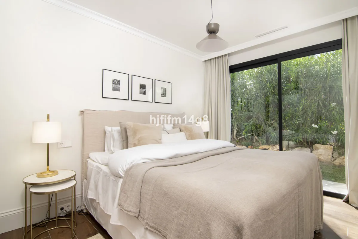 8b33bc36-285e-4e94-9bd7-8fced11bb55b