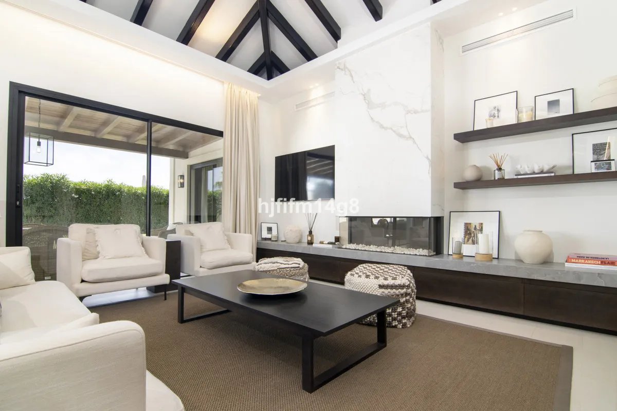 8cc880e8-e443-4d27-9a75-636f1e5b8a51