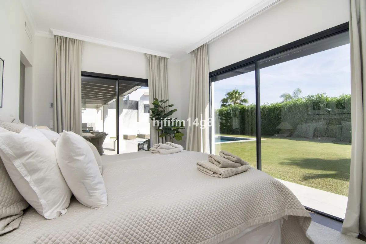 b1ea4556-665b-4a15-986f-21e397c85c46