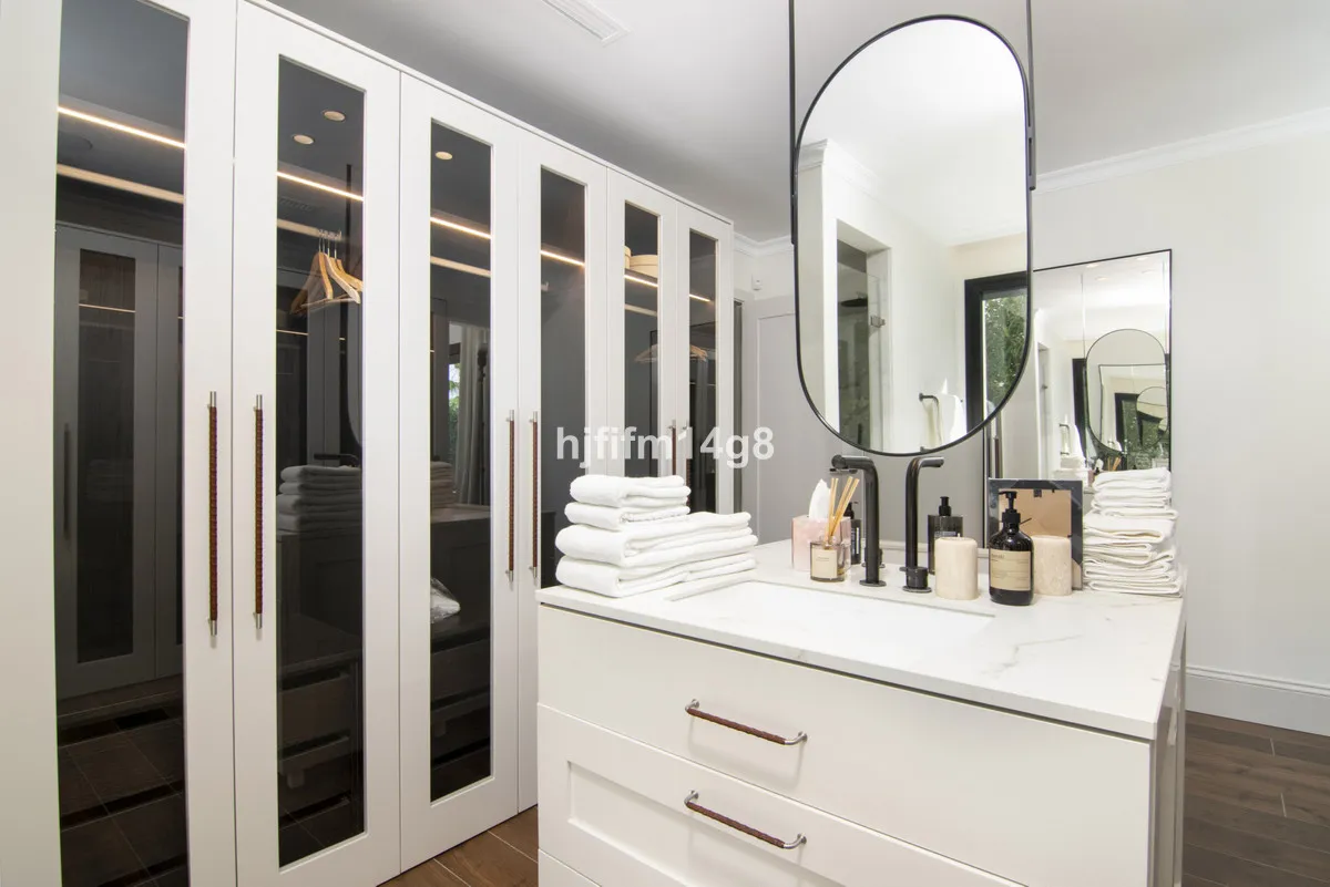 e49f26be-4594-49cc-a675-c74cb7328511