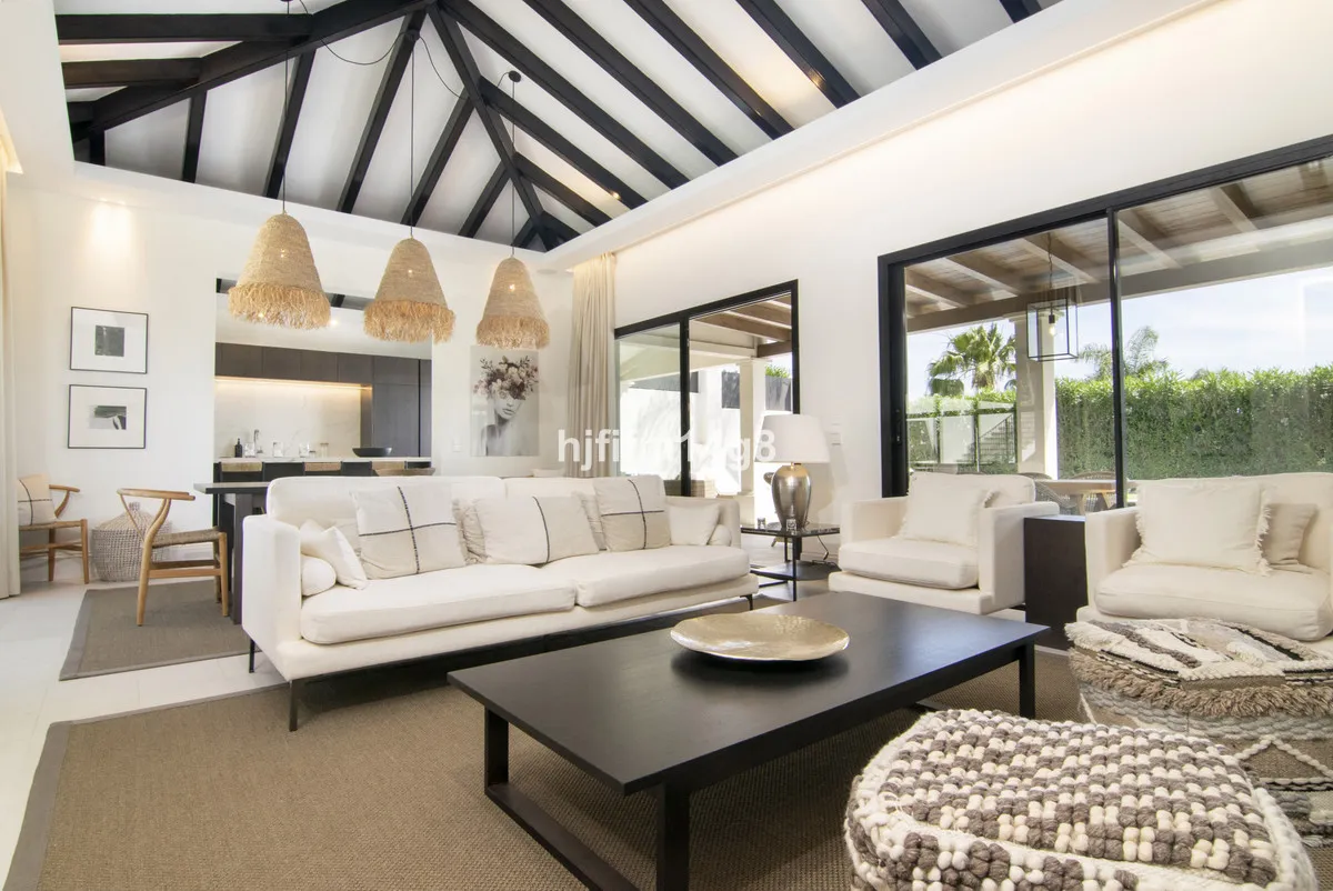 e8730dcf-f465-4e00-95fa-5abeaac25b42