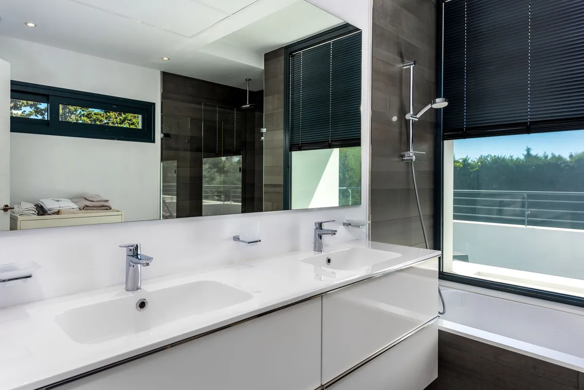 a1cfdf43-c359-4e14-8ace-e68a5fd8d64e