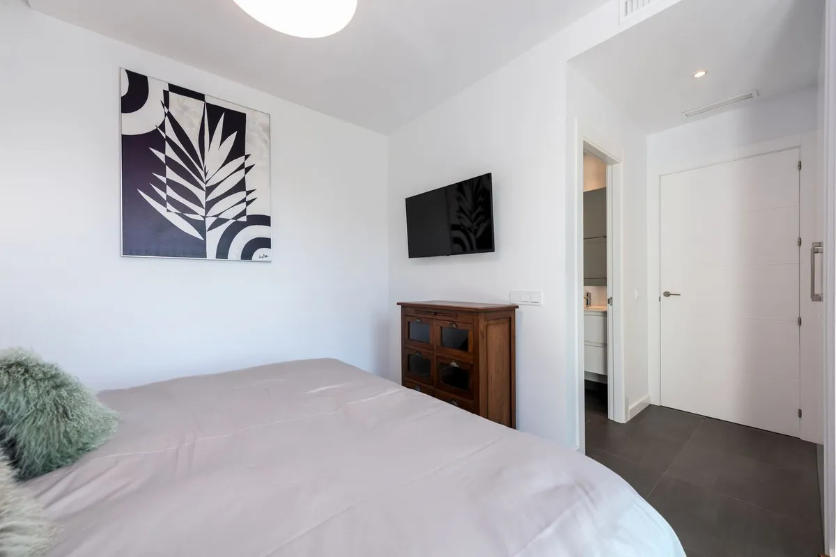 eb79850e-e091-46d6-bdf2-6f1bbb3609e8