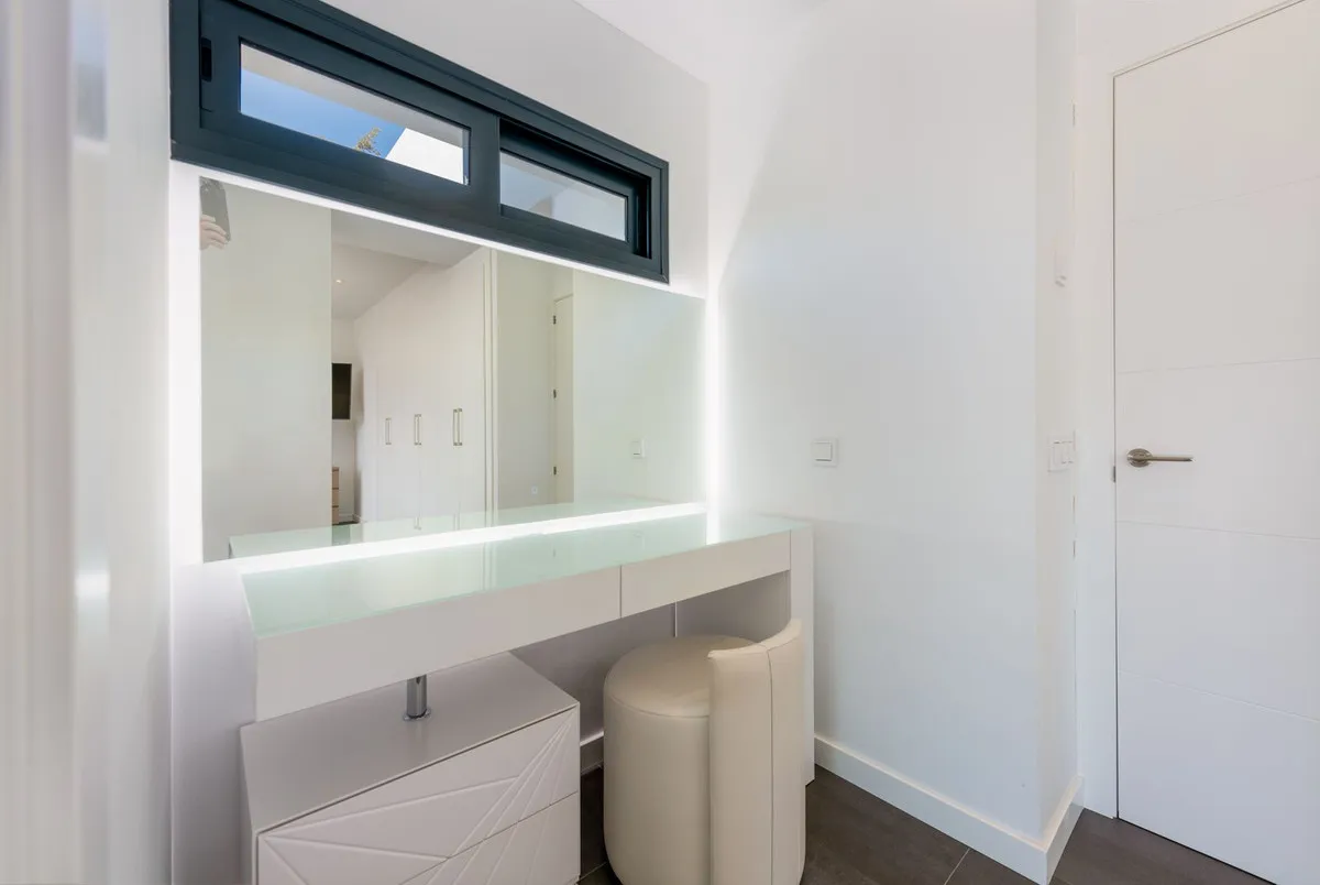 ec196c56-0367-4efa-95f4-428f0841872d