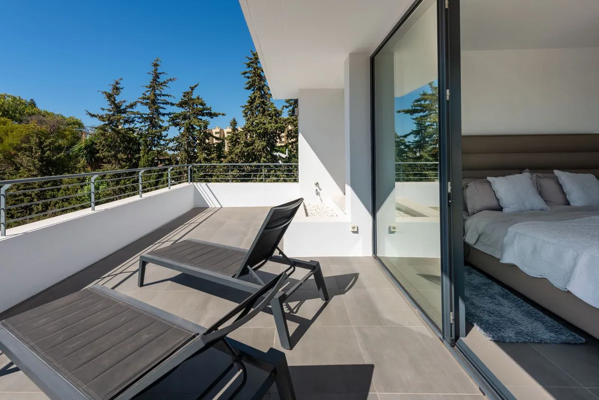 f3a7db91-dca8-4e8c-a1f5-4417986d3656