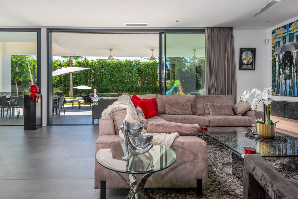 f4443c9e-0e17-43ab-8bf0-a911d87639ab