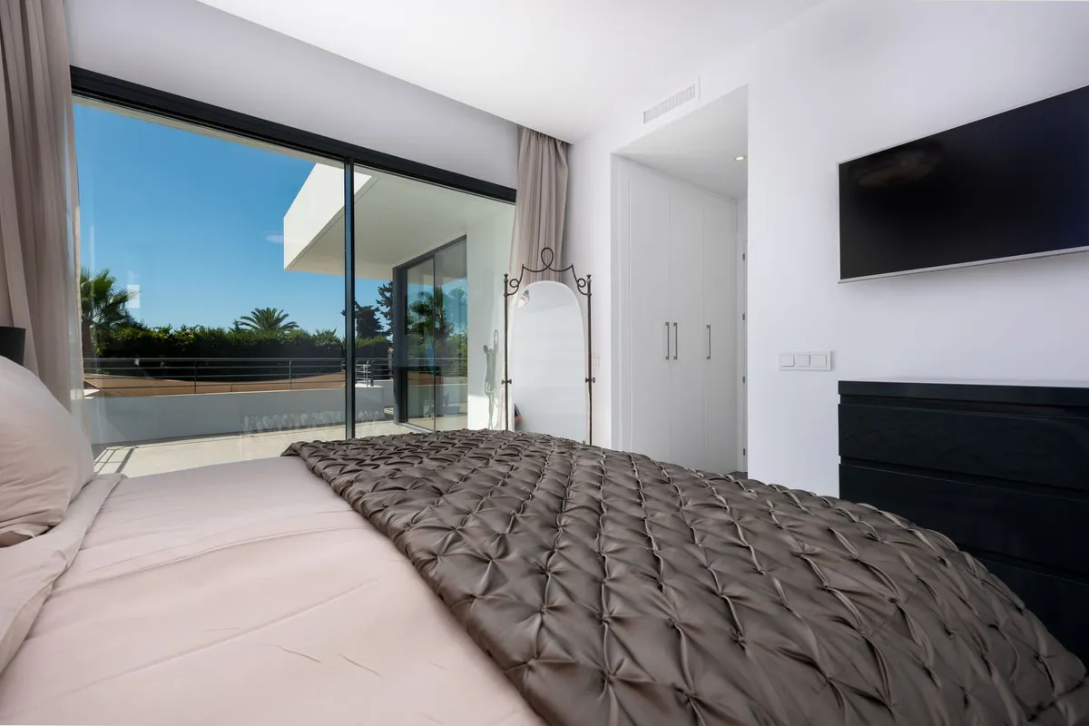 f842234f-71c7-4699-9c38-d66cb8d30fe4