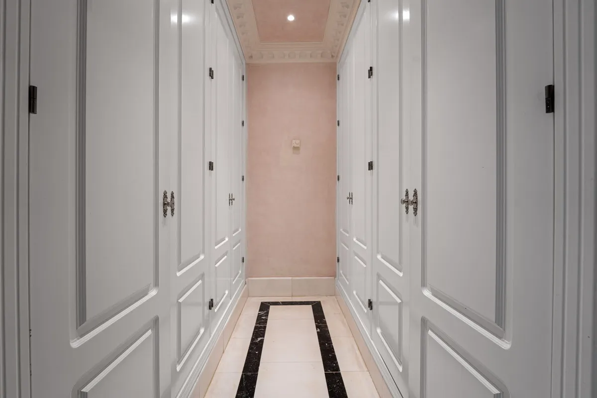 00d7dc2e-9282-4f0a-b9bd-67ac9d6705bf