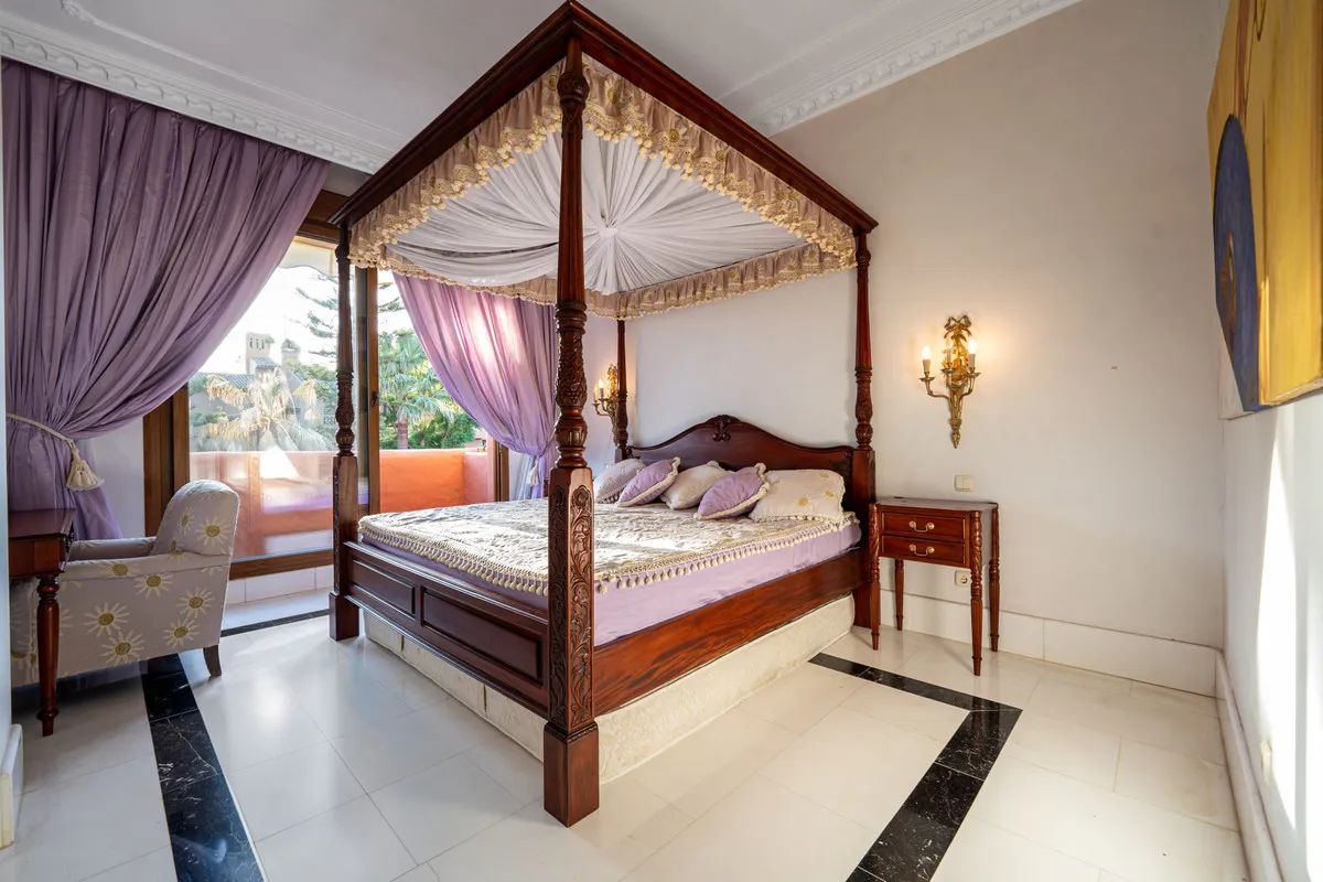 5c76e66b-afd9-4fbc-b06a-606a4bd4e978