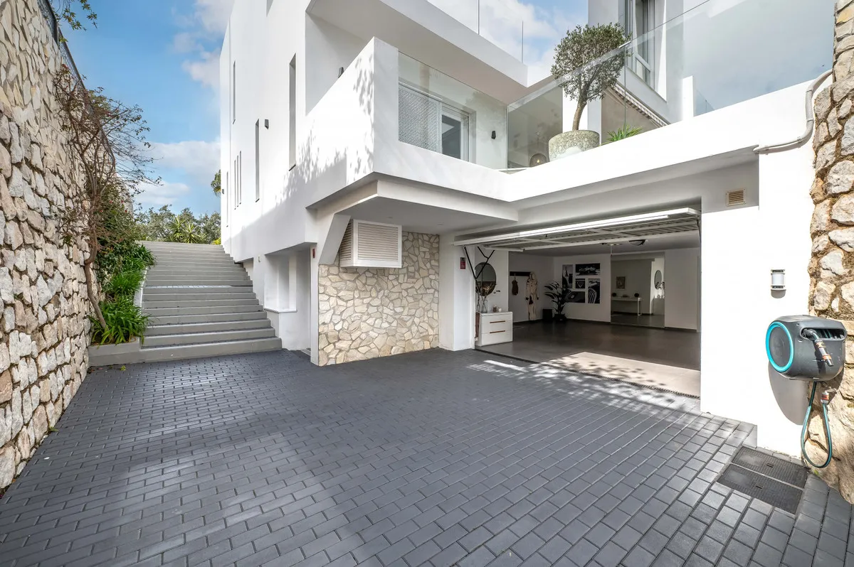 7e0cdc1e-cfb9-4309-912a-a31f17eec36f