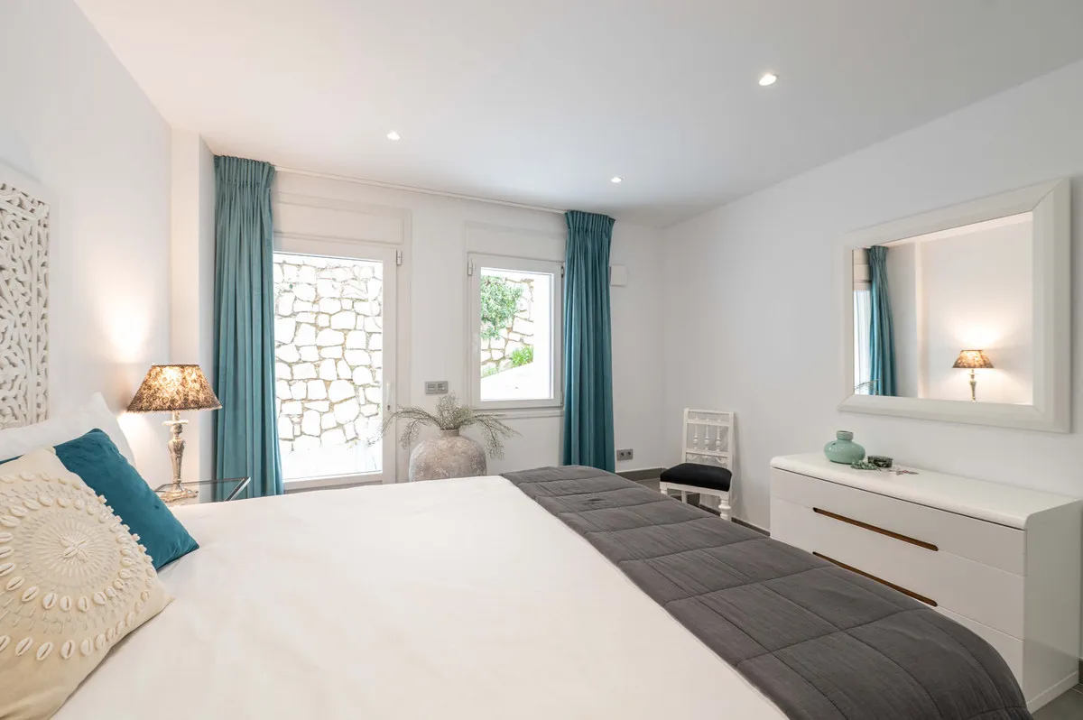 af105a68-97e5-4212-ad35-5a73f783c8c7