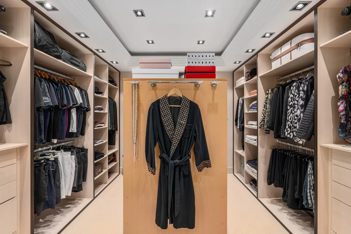 3355068b-e022-4c9e-b10a-3d180453cd88