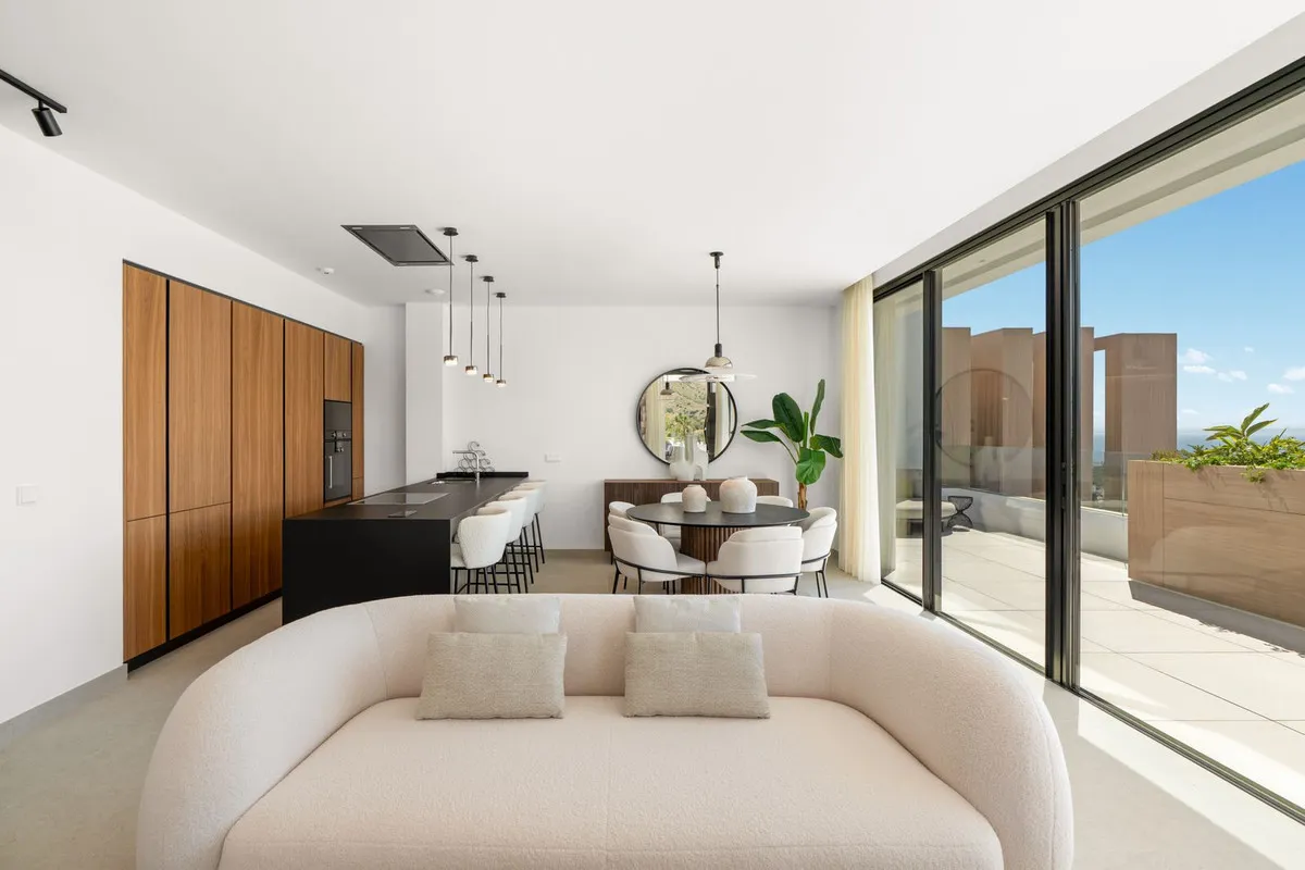 737017ce-86c0-47ec-b8a5-a6502cdb0102