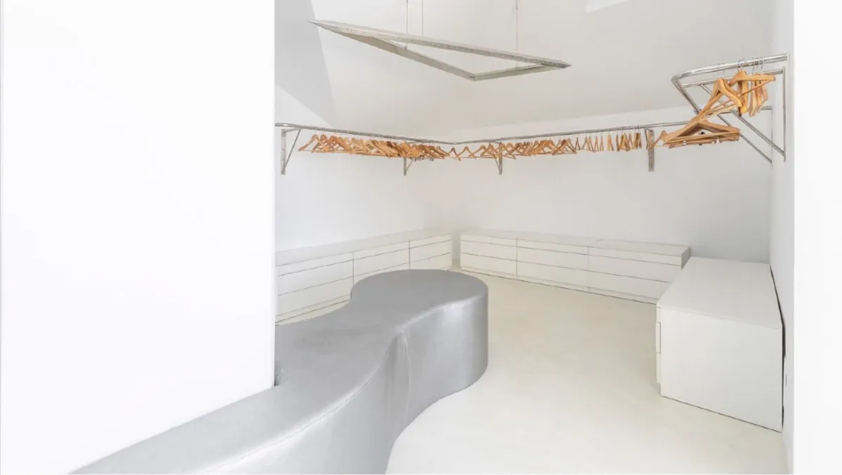 13ae5984-2f72-4478-8a54-c2165838bee2