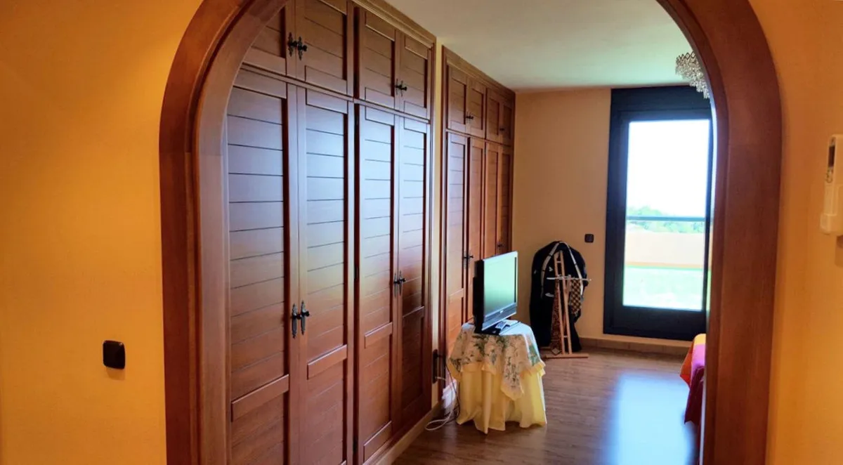 98526814-18bd-4209-b237-84d3c62a941d