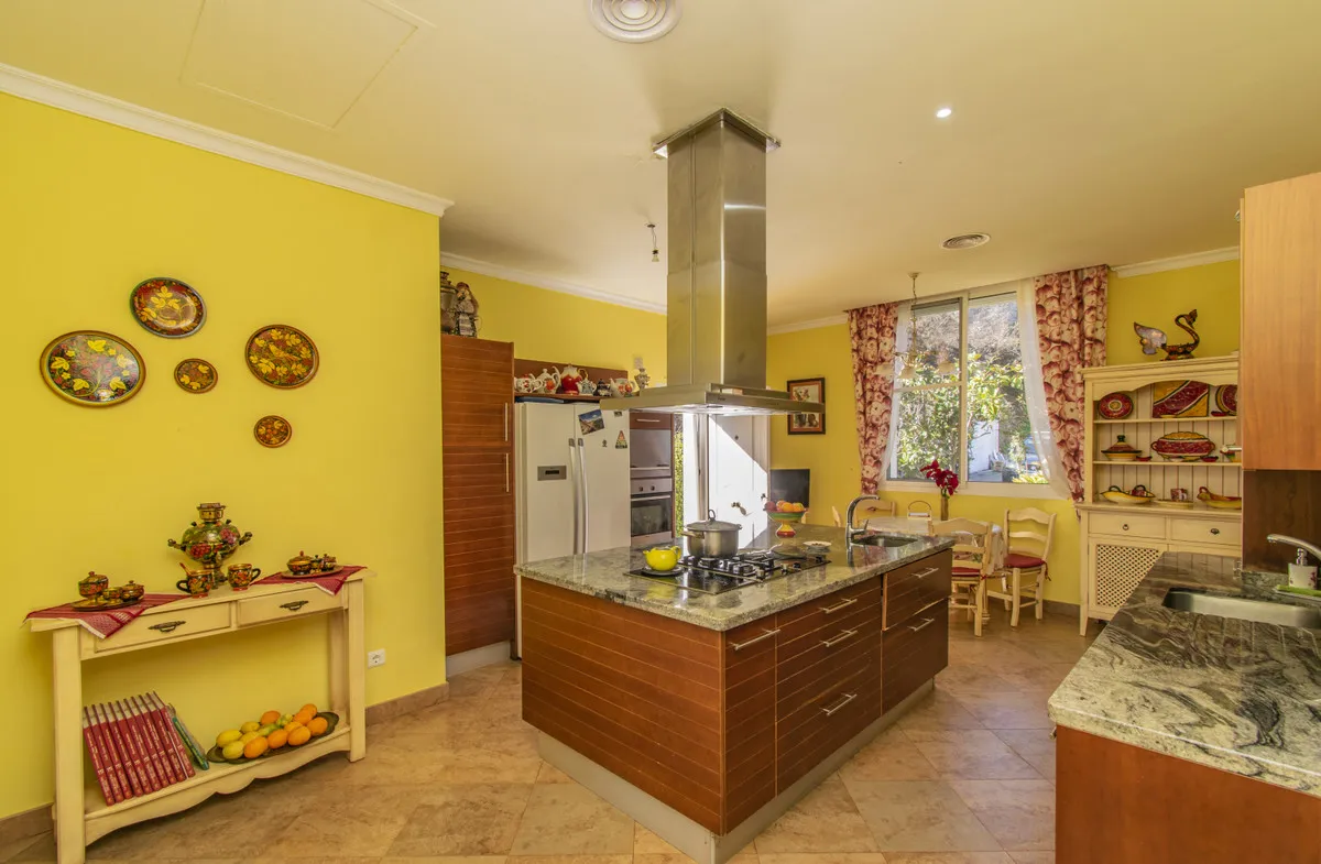 010f67e6-702f-4324-b96e-616297c56fcb