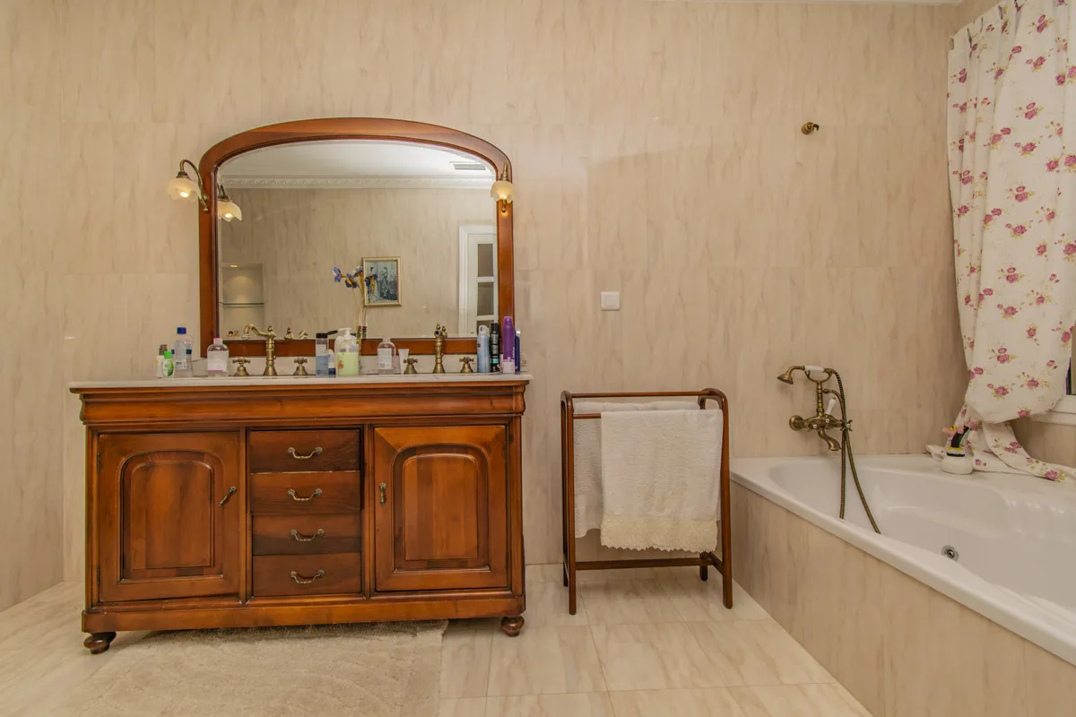 05588662-3f8e-48c3-a02d-fd5835dc702f