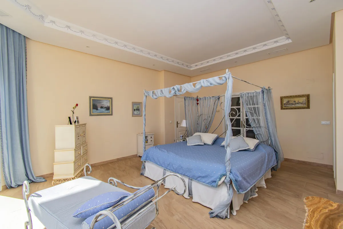 4a5174fc-836b-4ba9-bc3d-e16b917d5e77