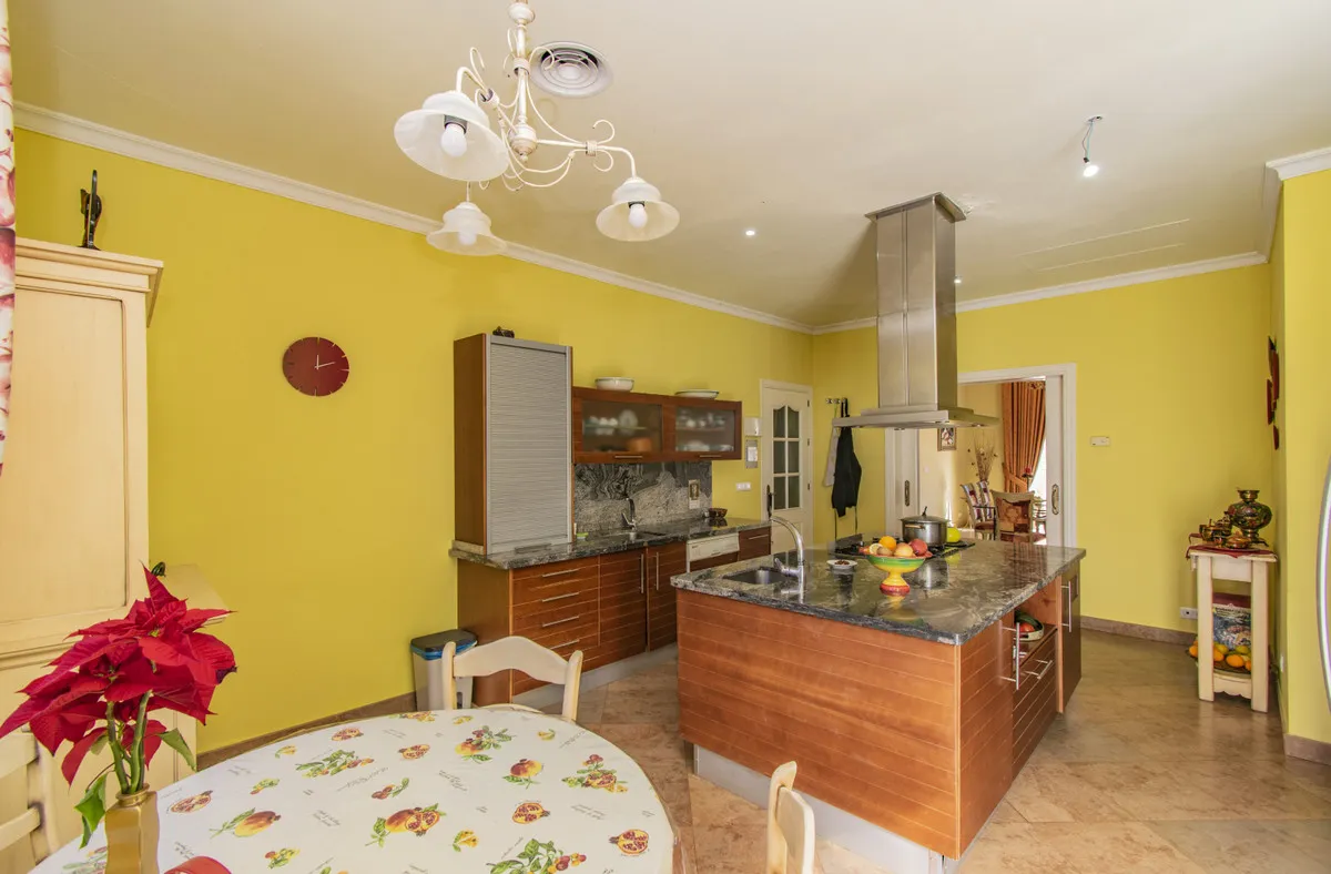 7ff8f604-b4e1-4e97-a841-c59f9e0895e0