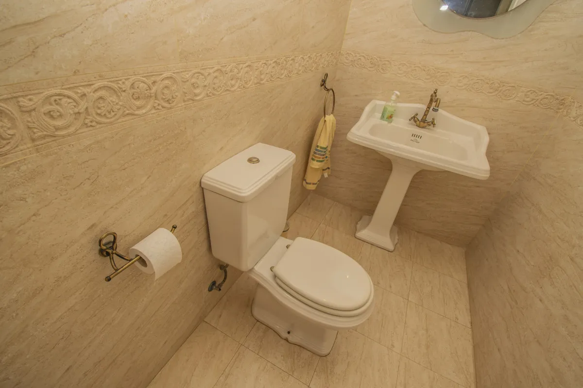 93e29a43-1d01-460a-8717-96e98ca30151