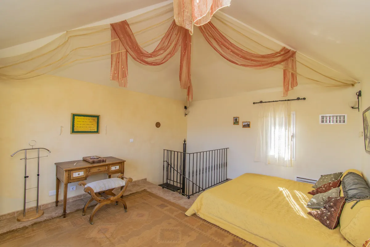 a1da8140-9688-411b-a90b-3bfdf89c071a