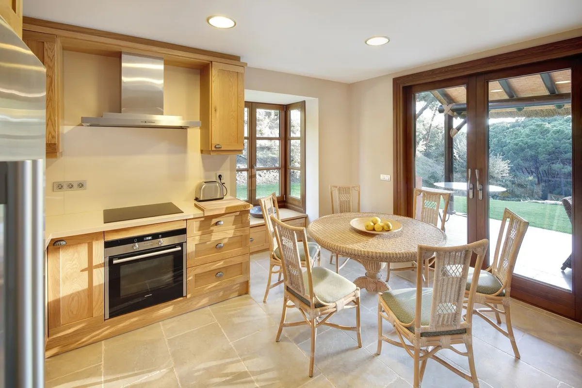 9e4fa4c2-a715-4e41-8182-b34113fd1b04