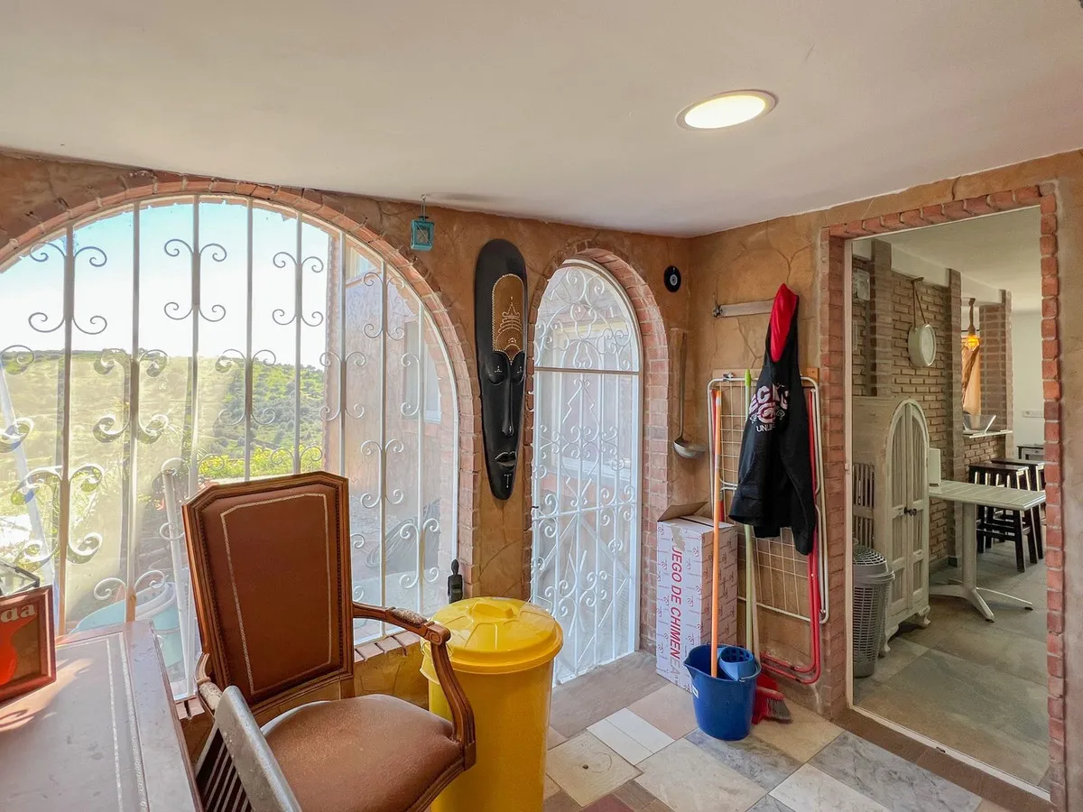 24259456-20a1-451f-8adc-c51ffb37debe