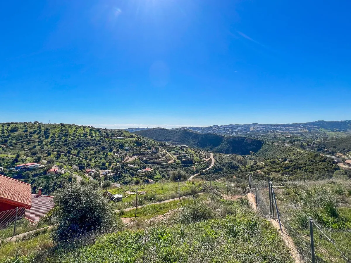 acdff8d8-5d02-46f1-a902-efd8ec322af4