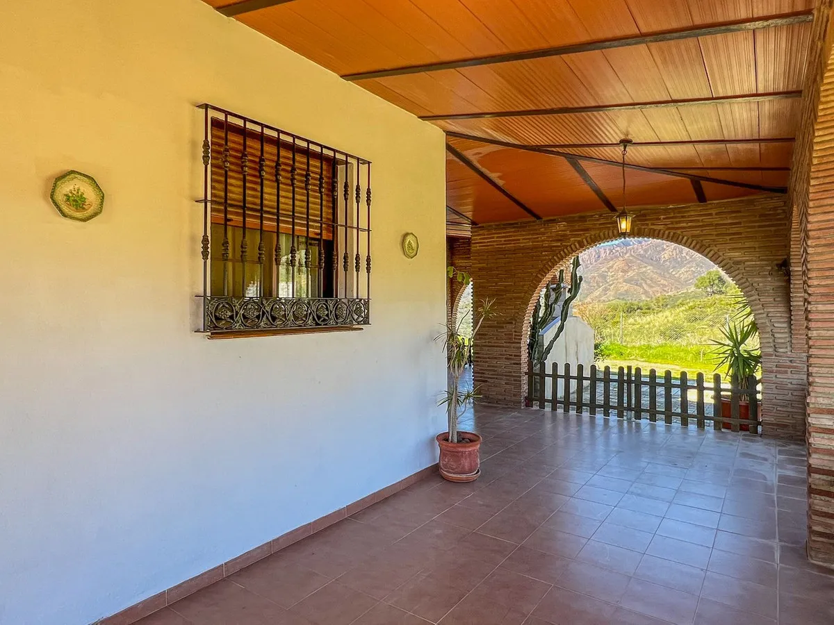 b5effd64-3f99-43e3-98dc-3ad6a11b2a05