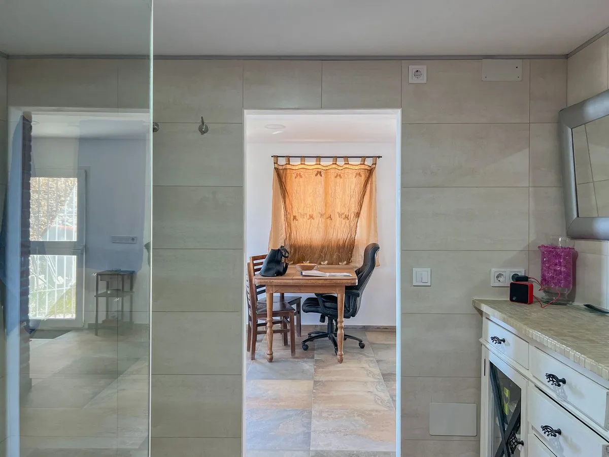 b95aec0c-1955-436e-a5fa-a9bba9292e31