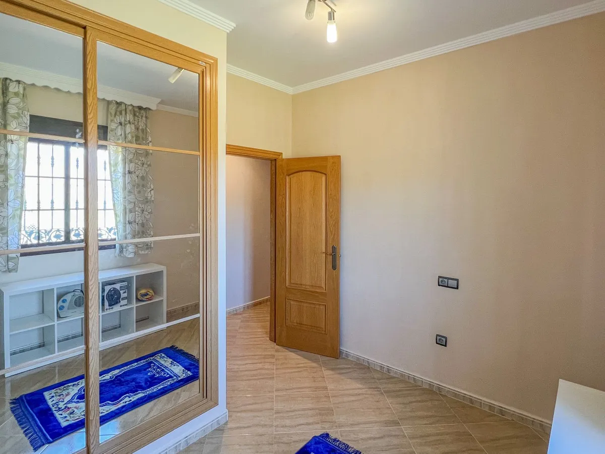 c40a7324-7932-4e91-bf7e-74bb93537072