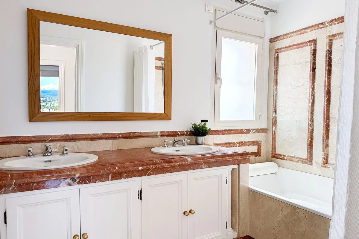 030e9bdf-3865-429c-885e-6f14d0b68963