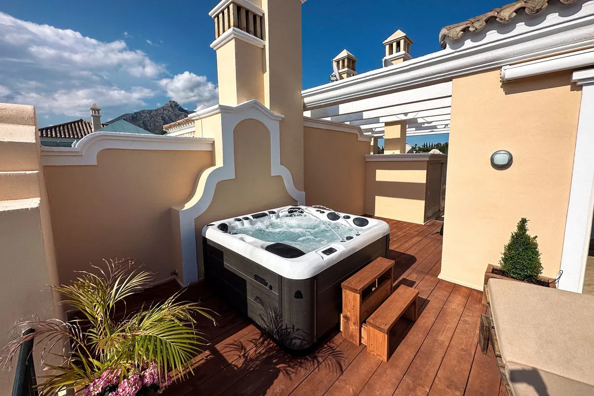 5ff17aa1-ea30-4a18-a858-5a4ffe357a5a