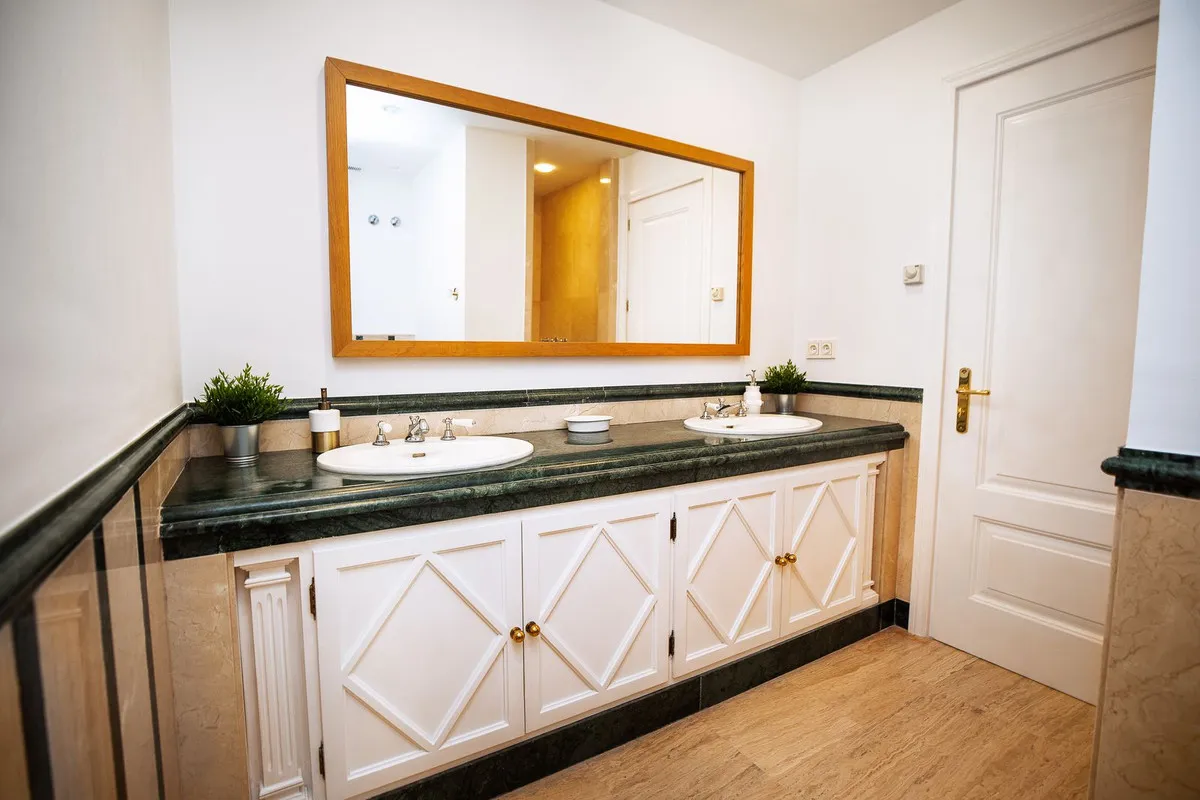 be930c01-2568-42fc-850c-0b8fce23a938