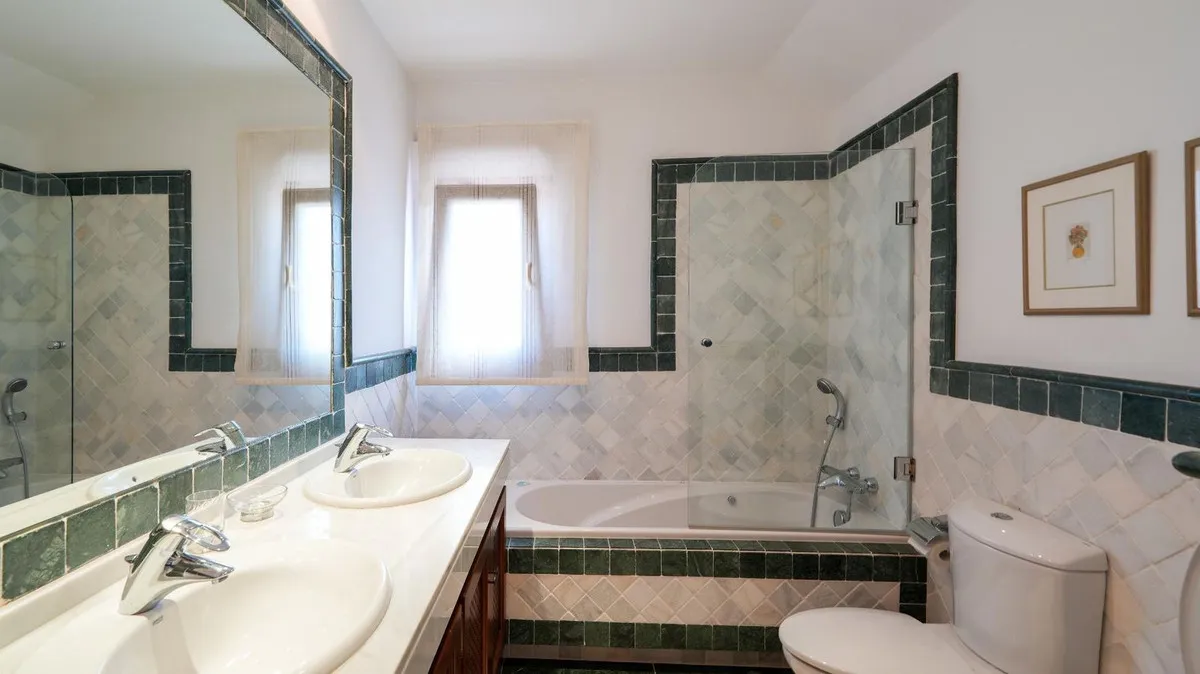 5cb55629-8a62-4c12-83cd-8623c517ec09