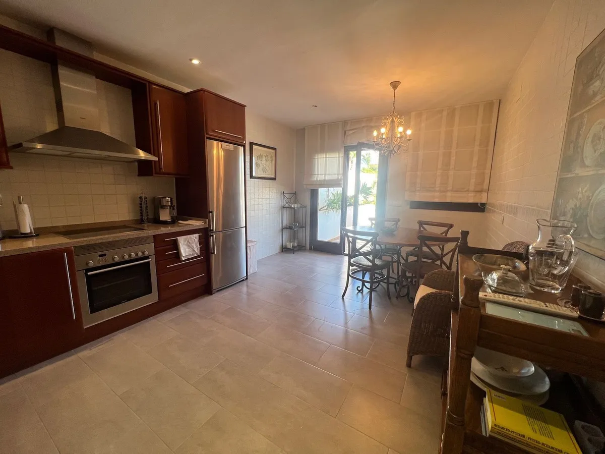 9acaee6c-fadf-4195-be7f-351c569410a7