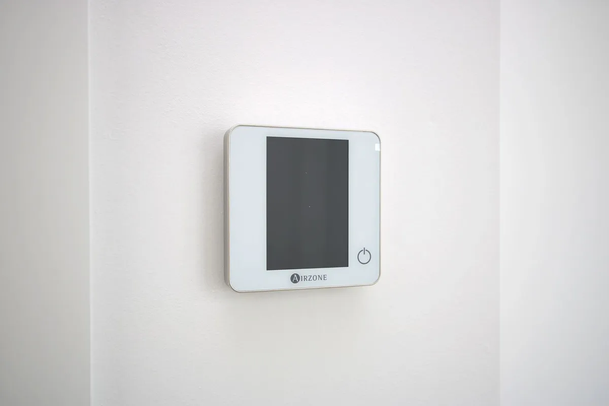 26cb37c8-bd93-46f0-b5c8-3c385dbcf757